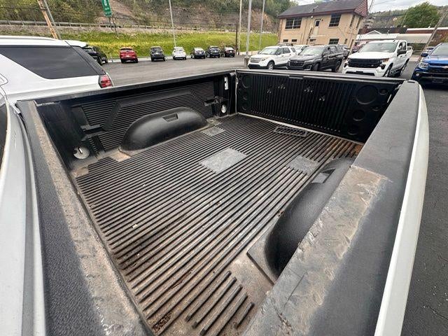 2019 RAM 1500 Classic SLT 4x4 Crew Cab 6'4" Box