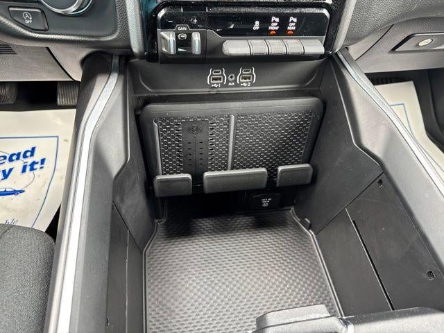 2025 RAM 1500 Big Horn 4x4 Crew Cab 5'7" Box