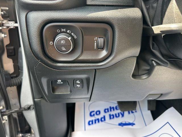 2021 RAM 1500 Big Horn 4x4 Crew Cab 5'7" Box
