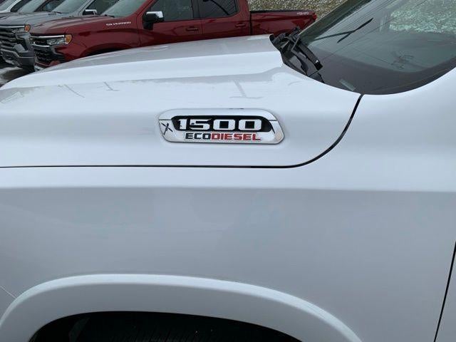 2022 RAM 1500 Limited 4x4 Crew Cab 5'7" Box