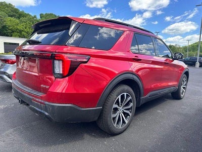 2025 Ford Explorer ST-Line 4WD