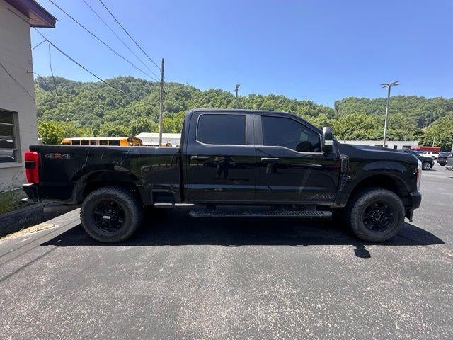 2023 Ford Super Duty F-250 SRW XL 4WD Crew Cab 6.75' Box