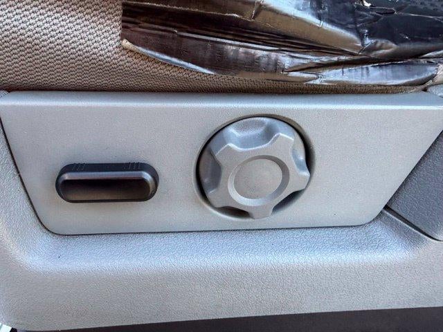 2013 Ford F-150 2WD SuperCrew 5-1/2 Ft Box XLT
