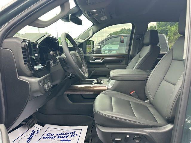 2026 Chevrolet Silverado 2500 HD Crew Cab Standard Box 4-Wheel Drive LT