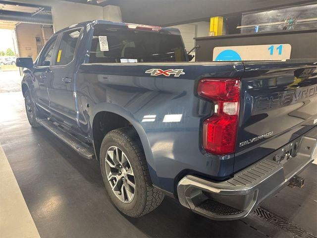 2023 Chevrolet Silverado 1500 Crew Cab Short Box 4-Wheel Drive LT 2FL