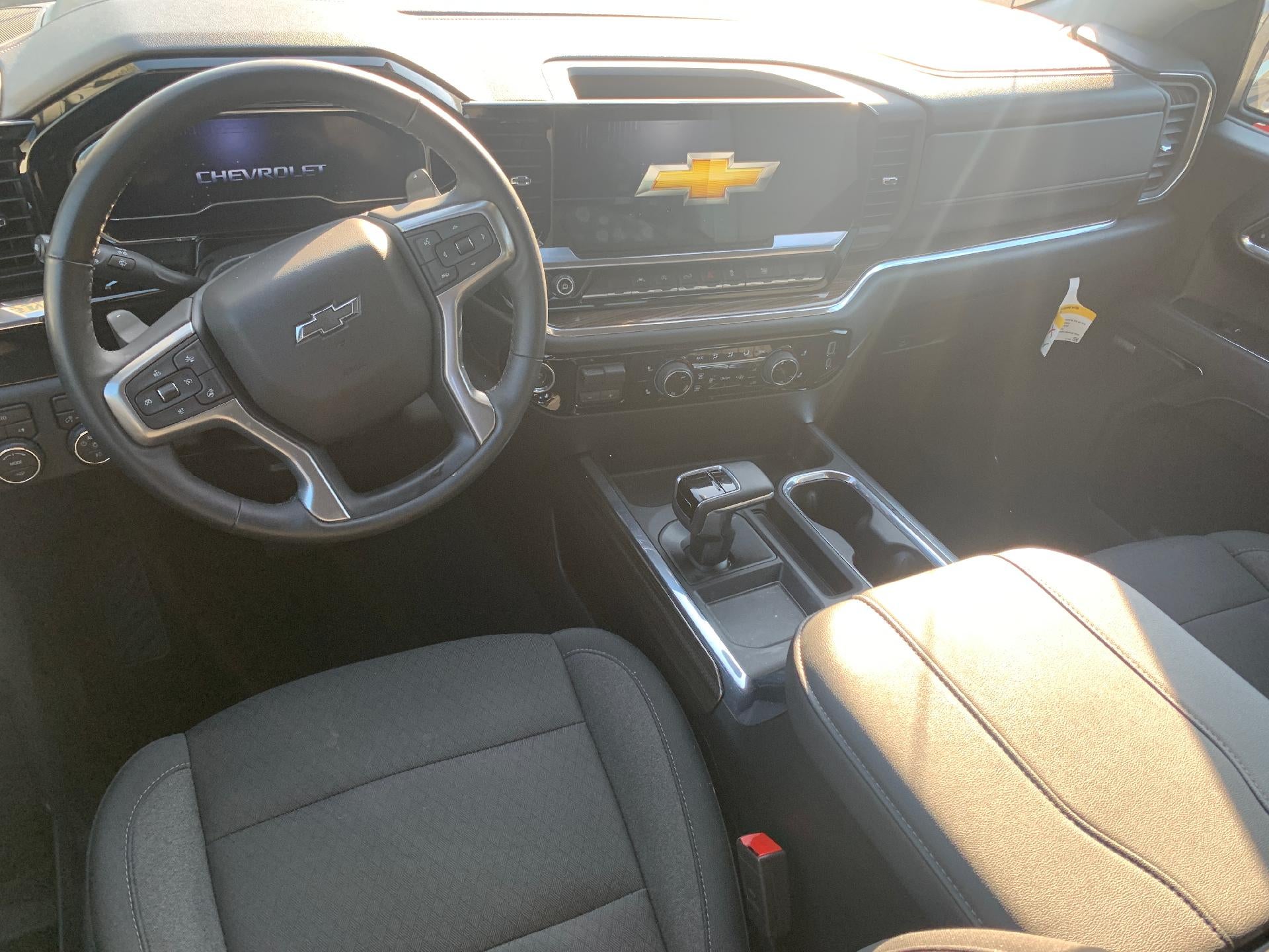 2023 Chevrolet Silverado 1500 Crew Cab Short Box 4-Wheel Drive RST