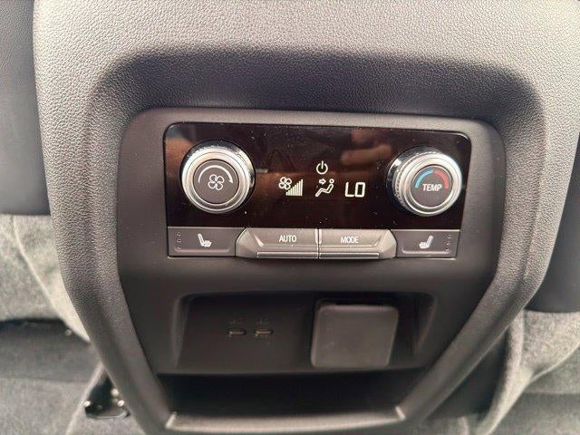 2026 GMC Acadia AWD Denali