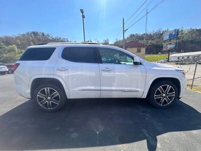 2017 GMC Acadia AWD Denali