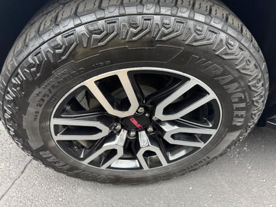 2024 GMC Yukon 4WD 4dr AT4