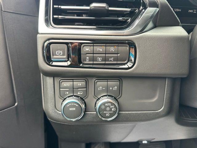 2026 GMC Yukon Denali - Photo 10