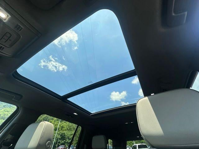 2023 GMC Yukon XL 4WD 4dr SLT