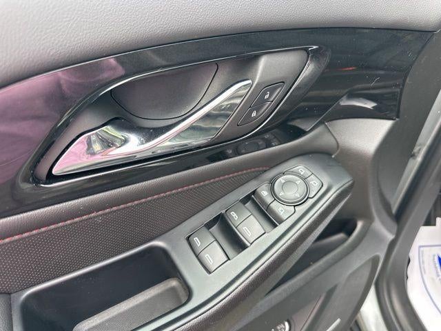 2023 Chevrolet Traverse AWD 2LT