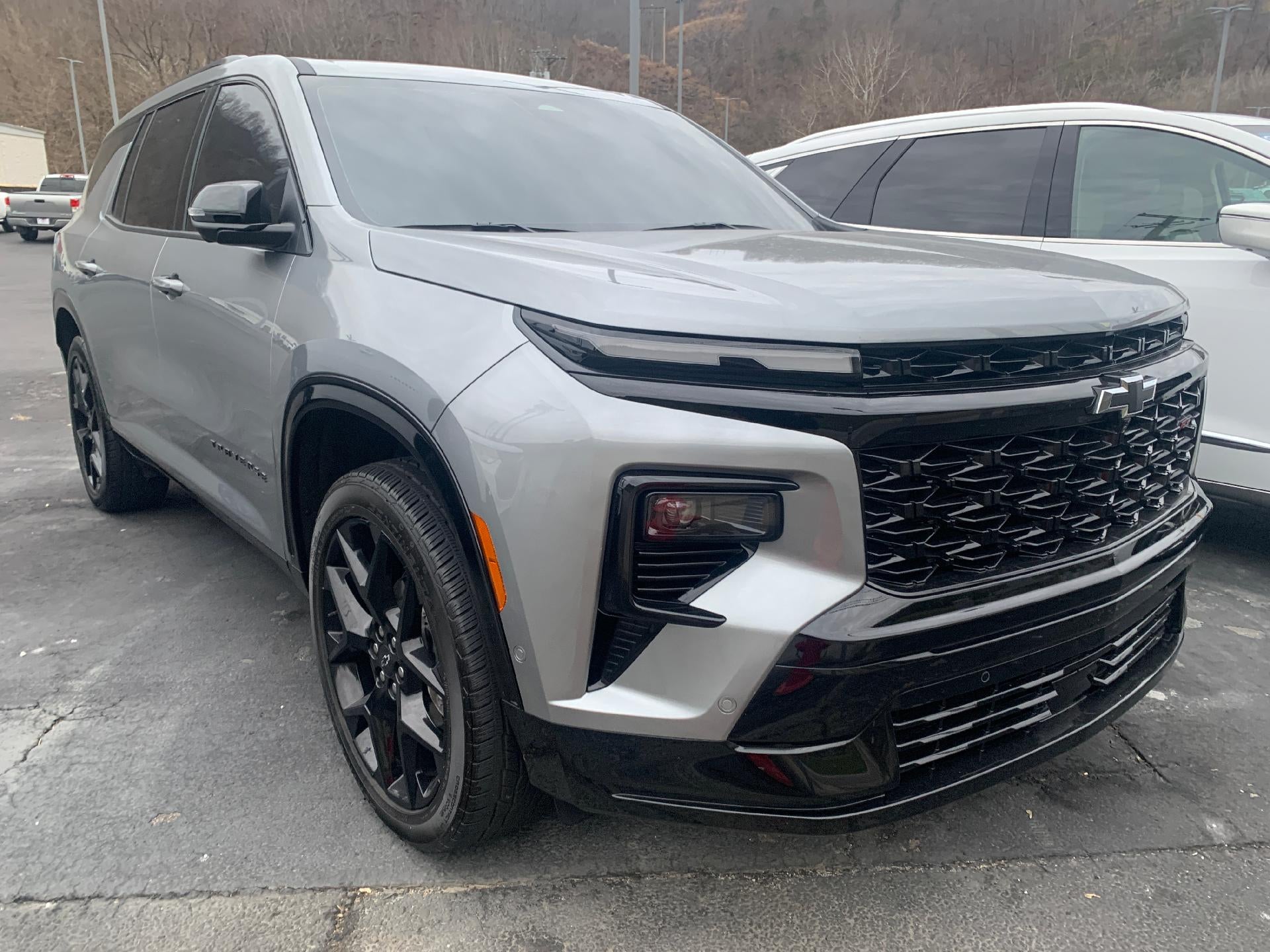 2025 Chevrolet Traverse RS w/2RS