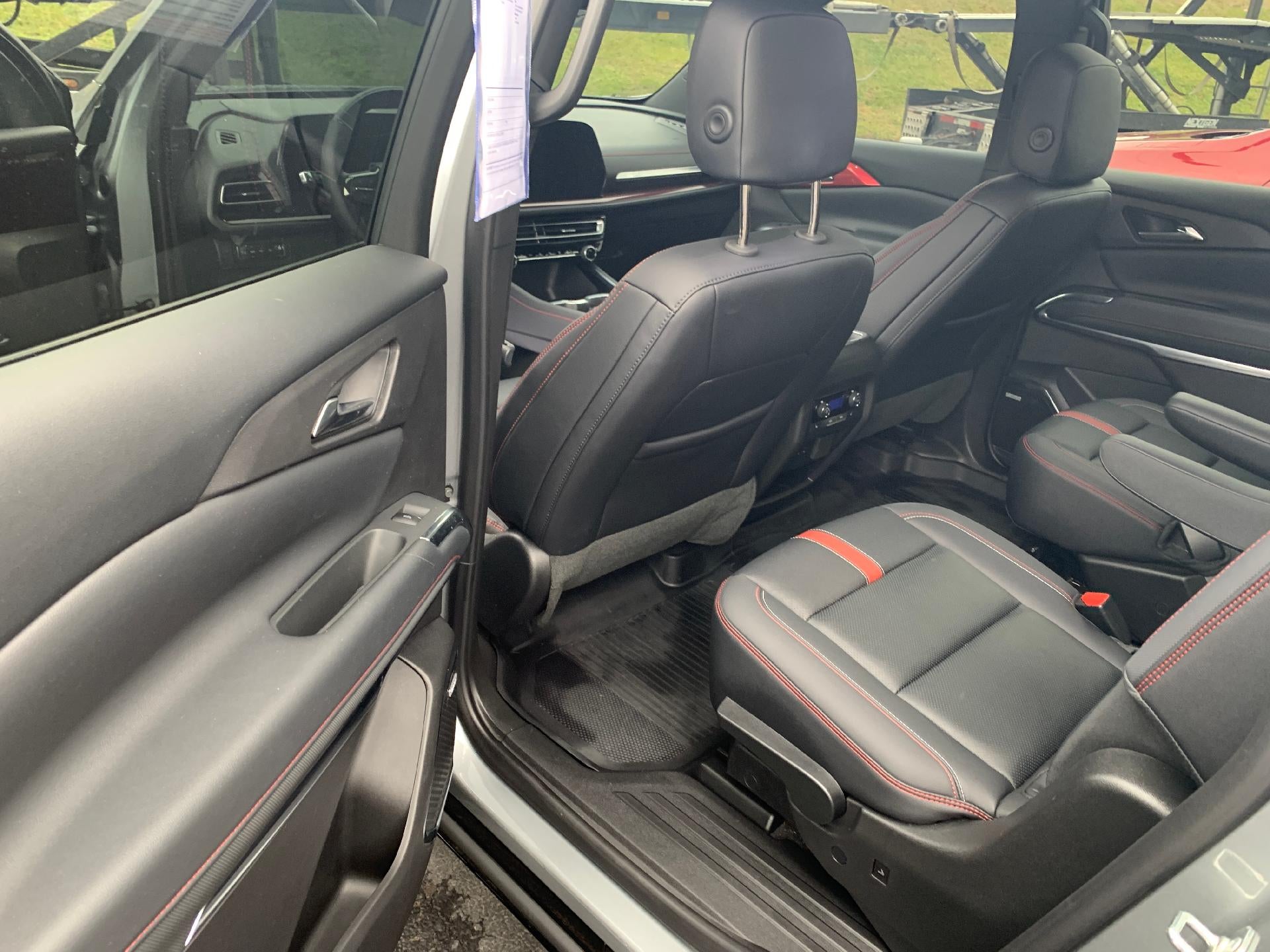 2025 Chevrolet Traverse RS w/2RS