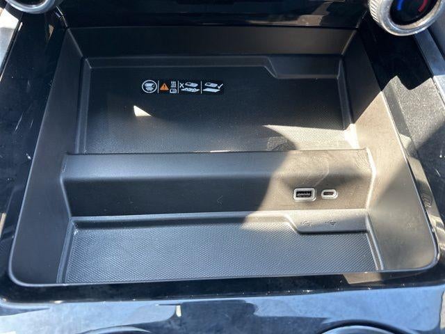 2025 Chevrolet Suburban 4WD RST