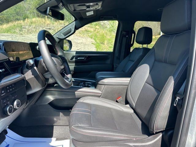 2025 Chevrolet Suburban 4WD RST