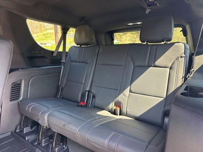 2025 Chevrolet Suburban 4WD RST