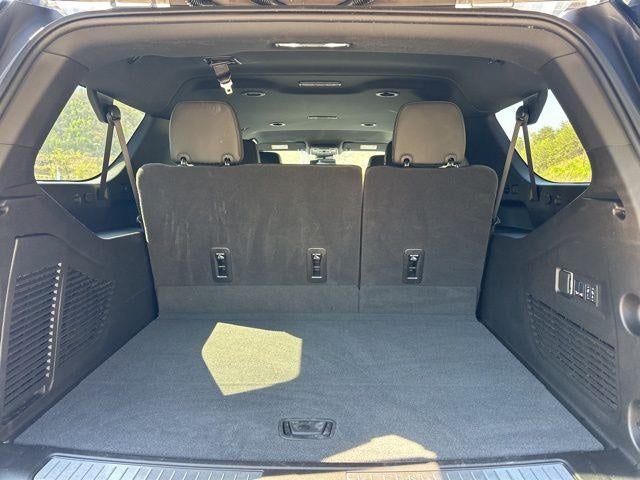 2025 Chevrolet Suburban 4WD RST