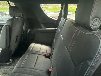 2025 Chevrolet Suburban 4WD RST