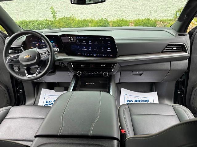 2025 Chevrolet Suburban 4WD Premier