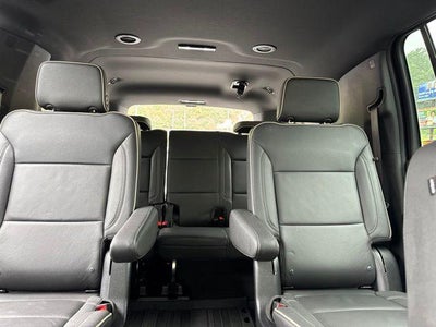 2025 Chevrolet Suburban 4WD Premier