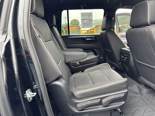 2025 Chevrolet Suburban 4WD Premier
