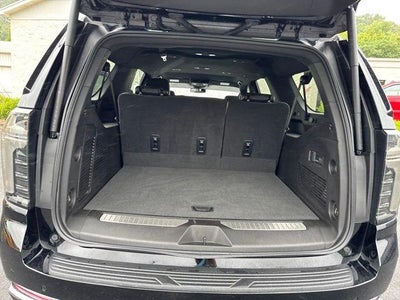 2025 Chevrolet Suburban 4WD Premier