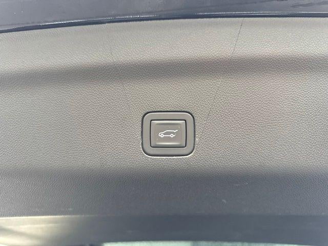 2025 Chevrolet Suburban 4WD Premier