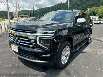 2025 Chevrolet Suburban 4WD Premier