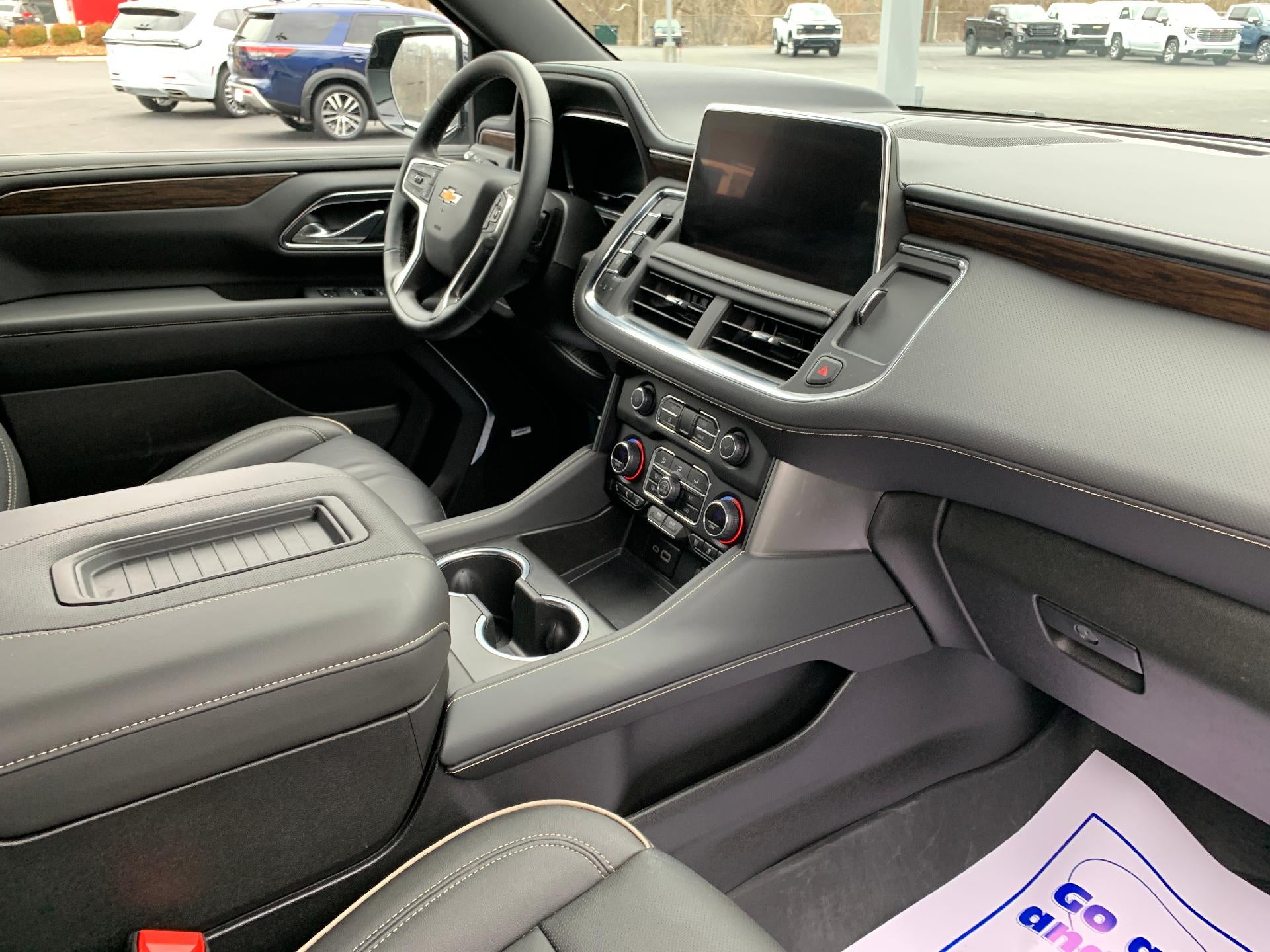 2024 Chevrolet Suburban 4WD Premier