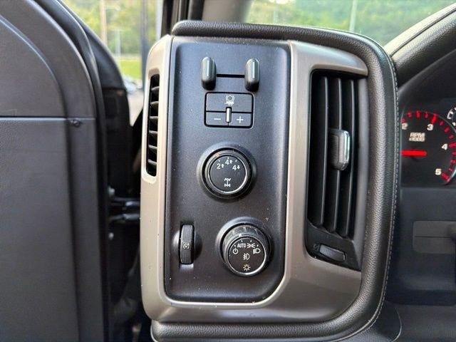 2015 GMC Sierra 3500 HD Crew Cab Long Box 4-Wheel Drive Denali