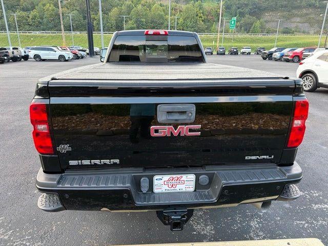 2015 GMC Sierra 3500 HD Crew Cab Long Box 4-Wheel Drive Denali