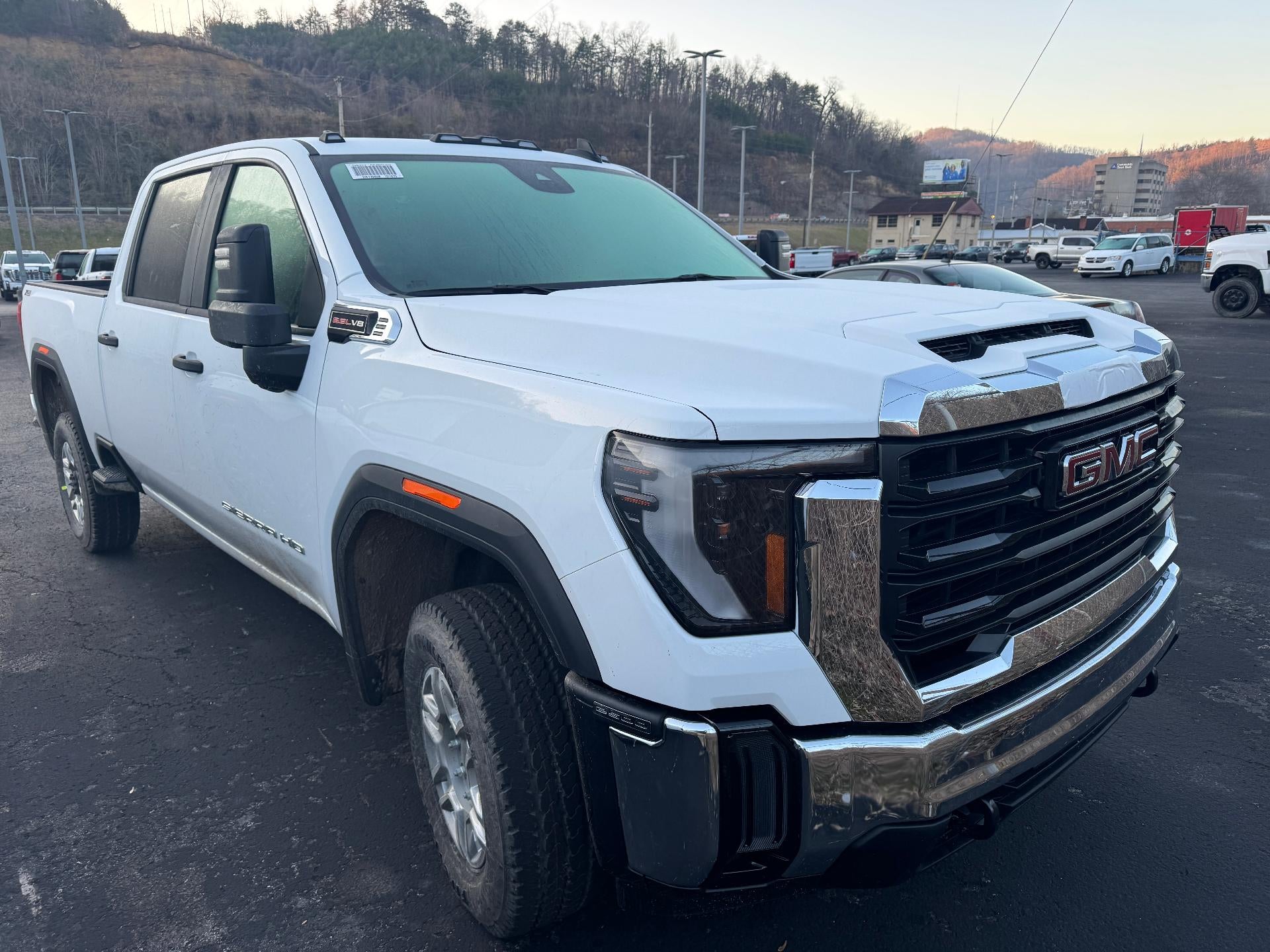 2026 GMC Sierra 2500 HD Pro Crew Cab 4x4