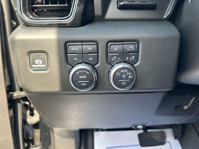 2025 GMC Sierra 2500 HD Crew Cab Standard Box 4-Wheel Drive AT4