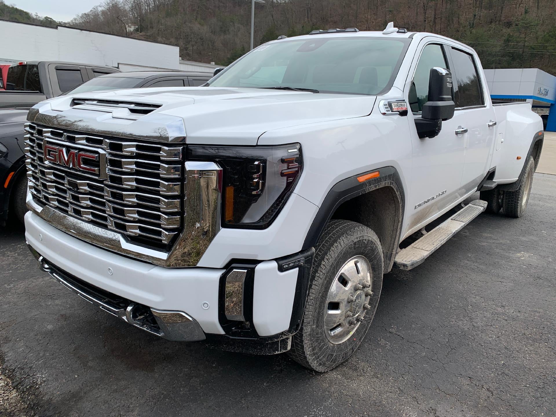 2026 GMC Sierra 3500 HD Denali Reserve Crew Cab 4x4 Dually Duramax Diesel