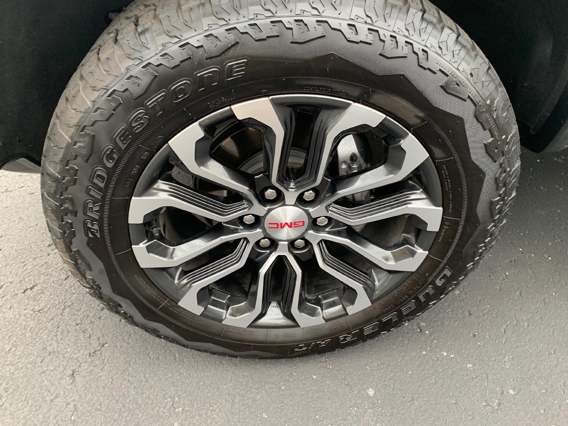 2023 GMC Canyon Crew Cab Short Box 4-Wheel Drive Denali