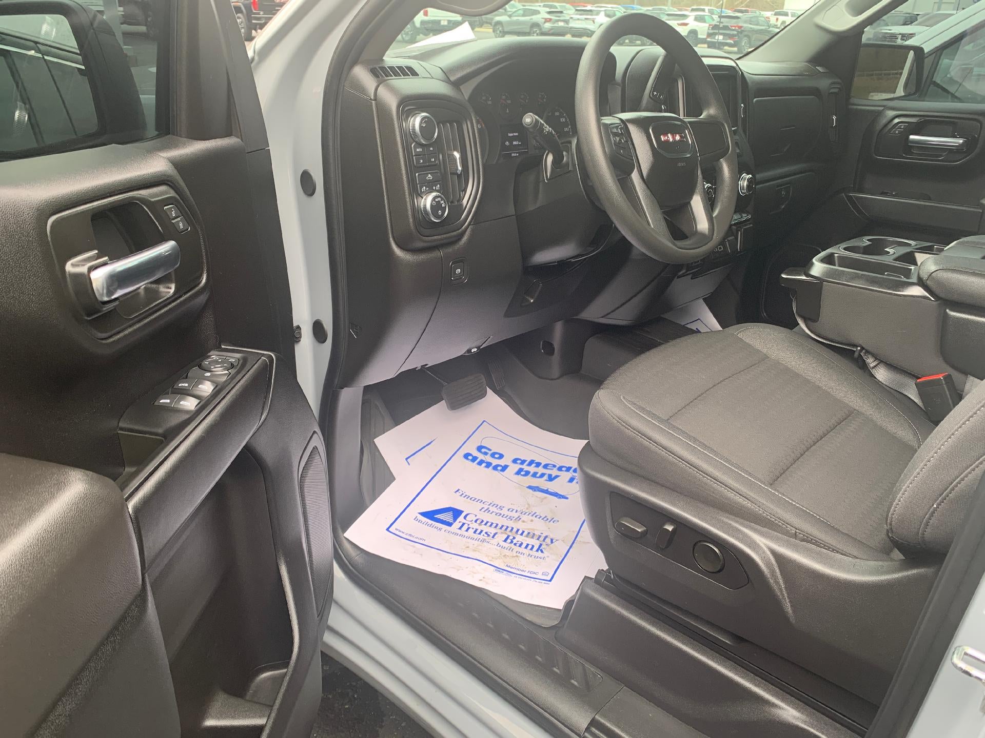 2024 GMC Sierra 1500 Crew Cab Short Box 4-Wheel Drive Pro