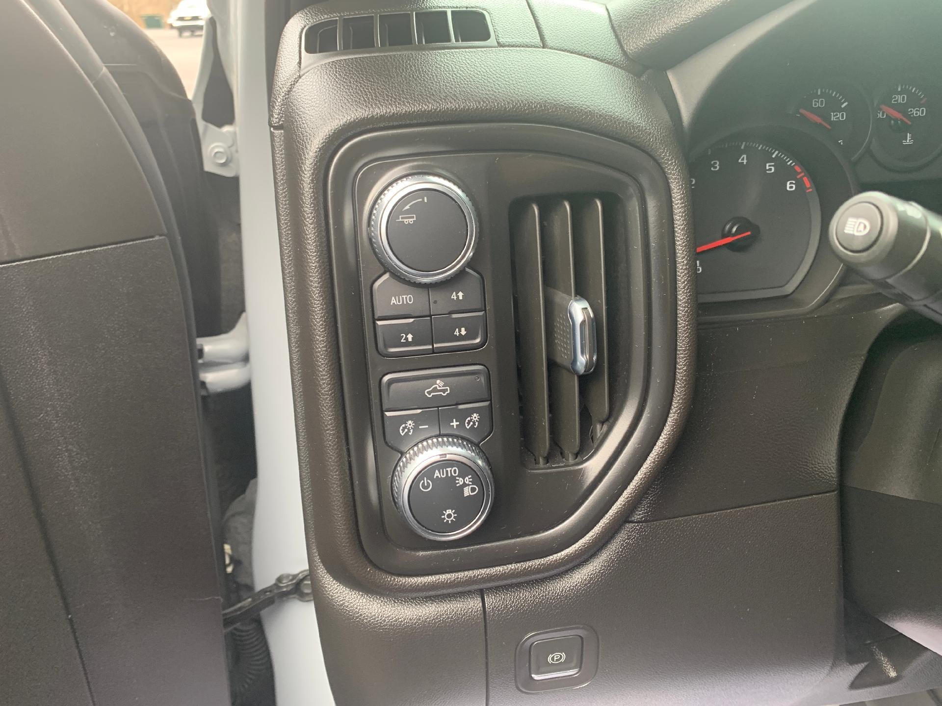 2024 GMC Sierra 1500 Crew Cab Short Box 4-Wheel Drive Pro