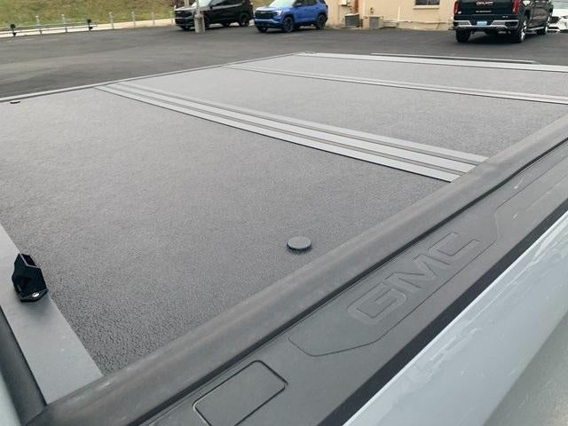 2024 GMC Sierra 1500 Crew Cab Short Box 4-Wheel Drive Pro