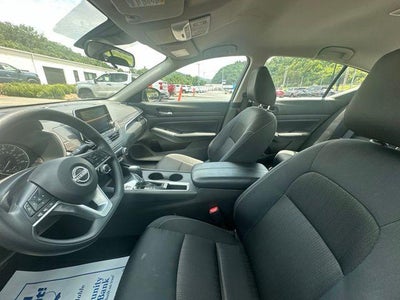2025 Nissan Altima SV FWD