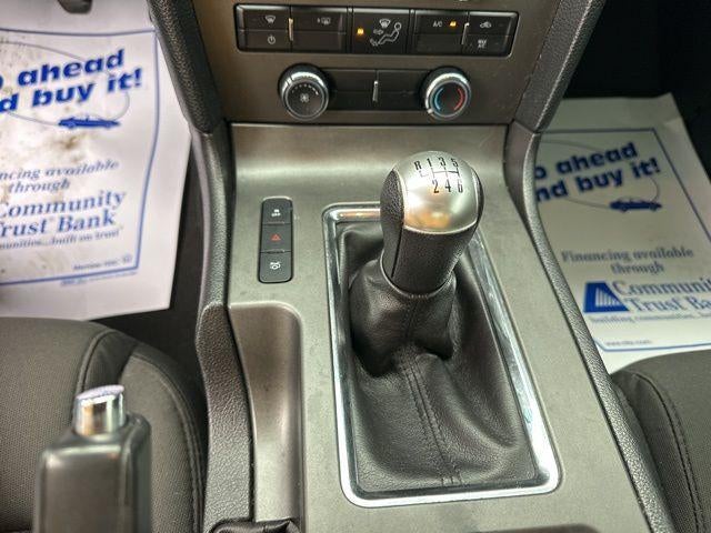 2014 Ford Mustang 2dr Cpe V6