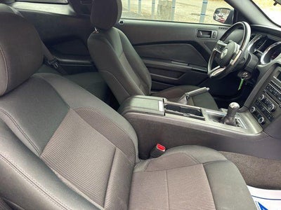 2014 Ford Mustang 2dr Cpe V6