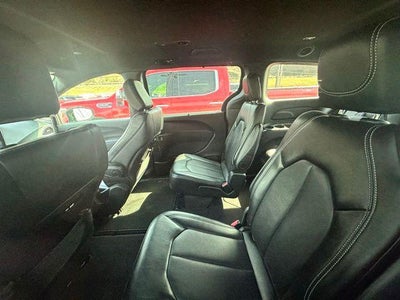 2025 Chrysler Pacifica Select FWD