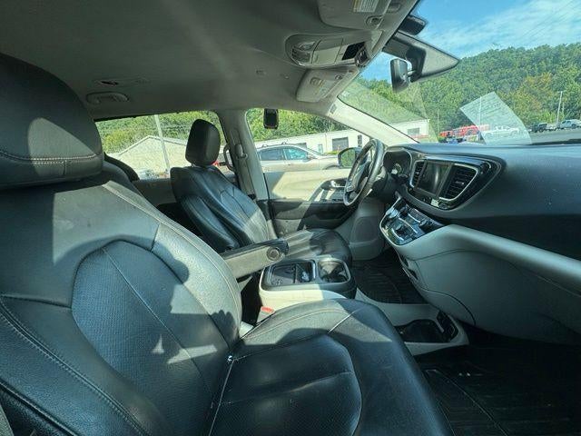 2020 Chrysler Pacifica Touring L FWD