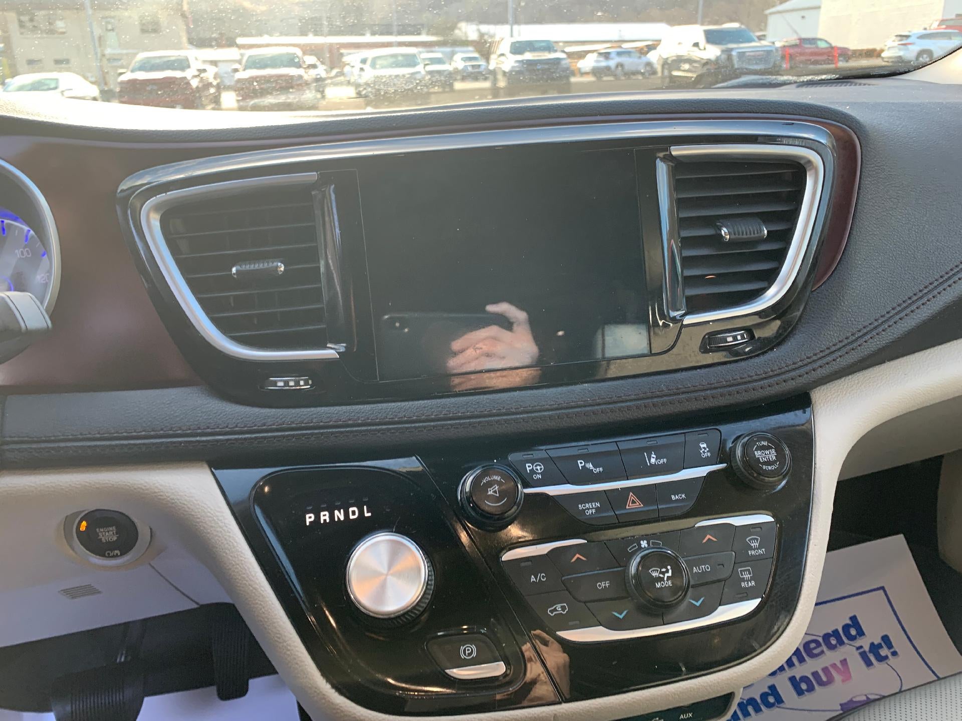 2017 Chrysler Pacifica Limited FWD