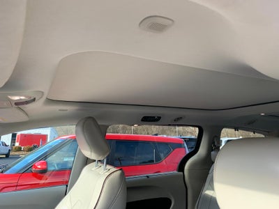 2017 Chrysler Pacifica Limited FWD