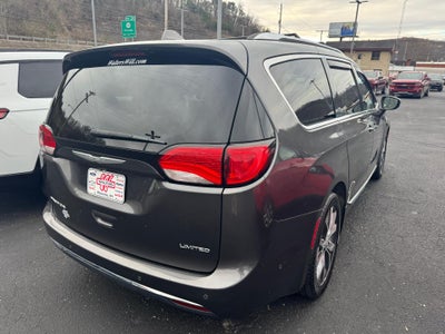 2017 Chrysler Pacifica Limited FWD