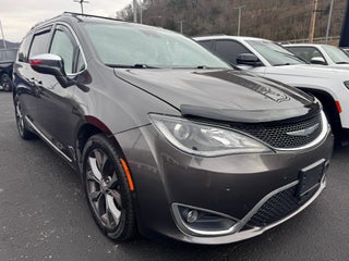 2017 Chrysler Pacifica Limited FWD