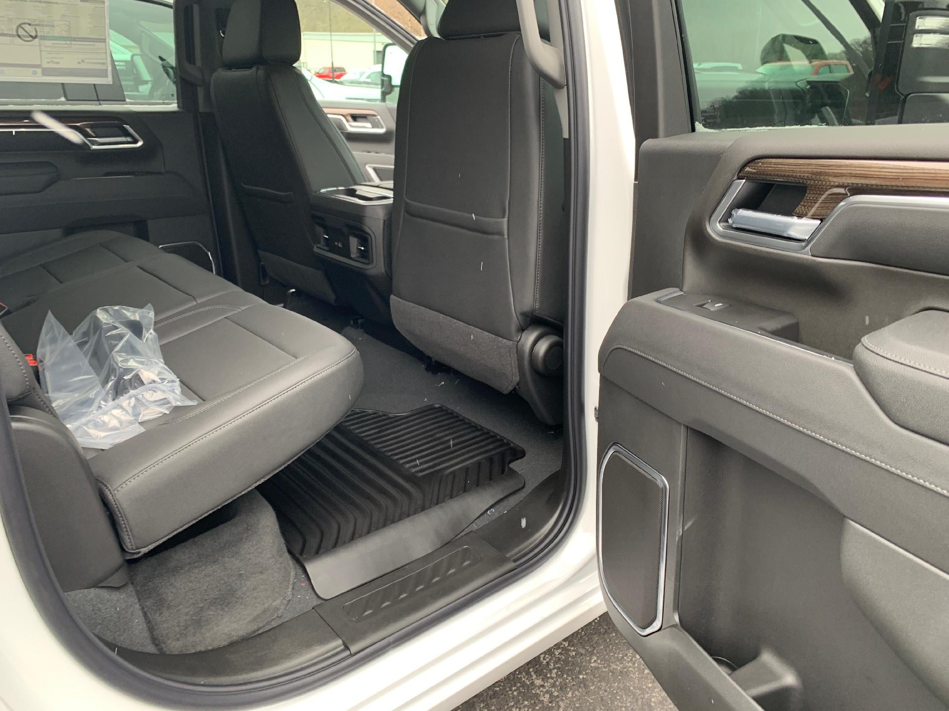 2026 Chevrolet Silverado 2500 HD LT Trail Boss Crew Cab 4x4 Duramax Diesel Z71