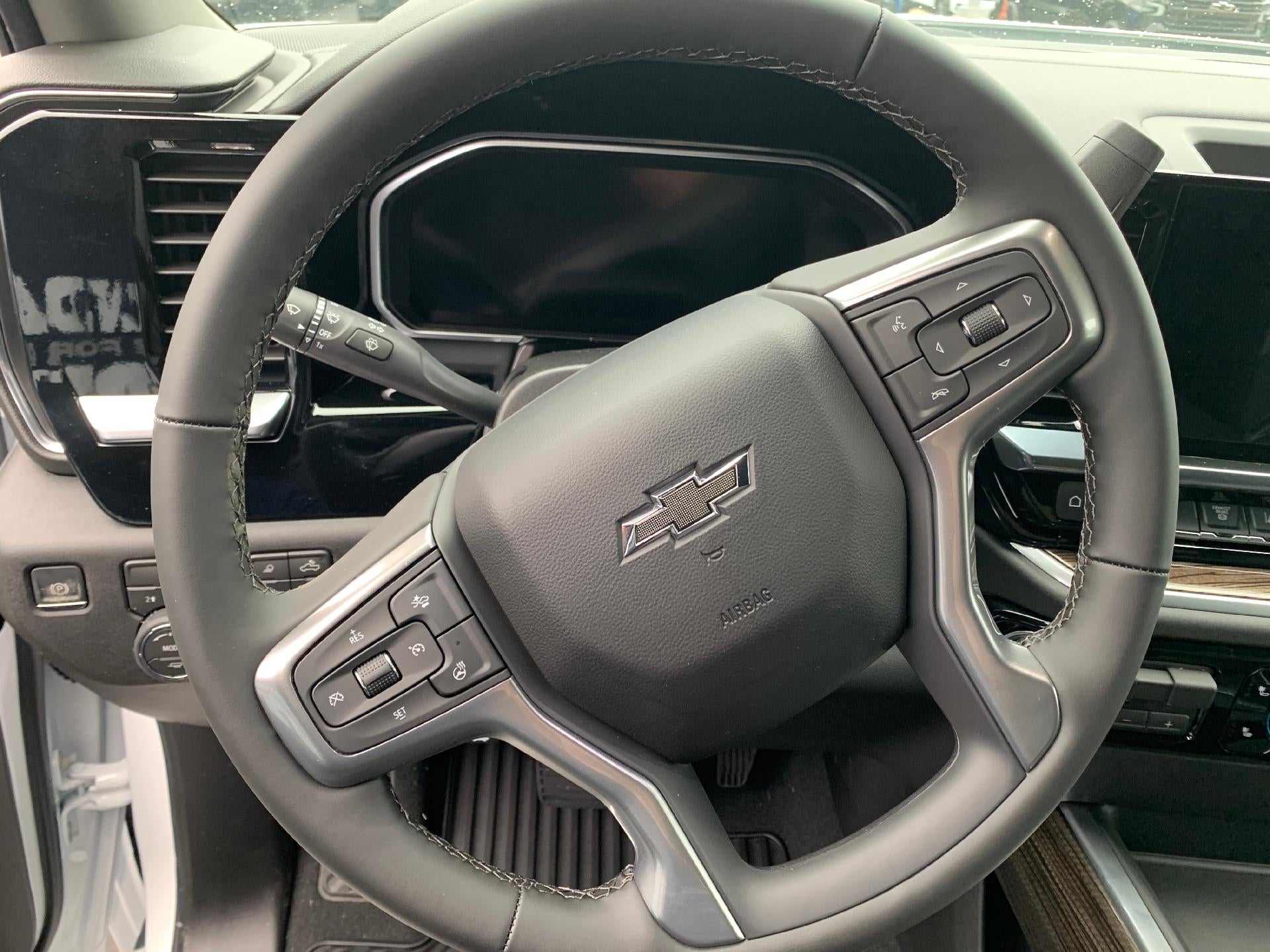 2026 Chevrolet Silverado 2500 HD LT Trail Boss Crew Cab 4x4 Duramax Diesel Z71